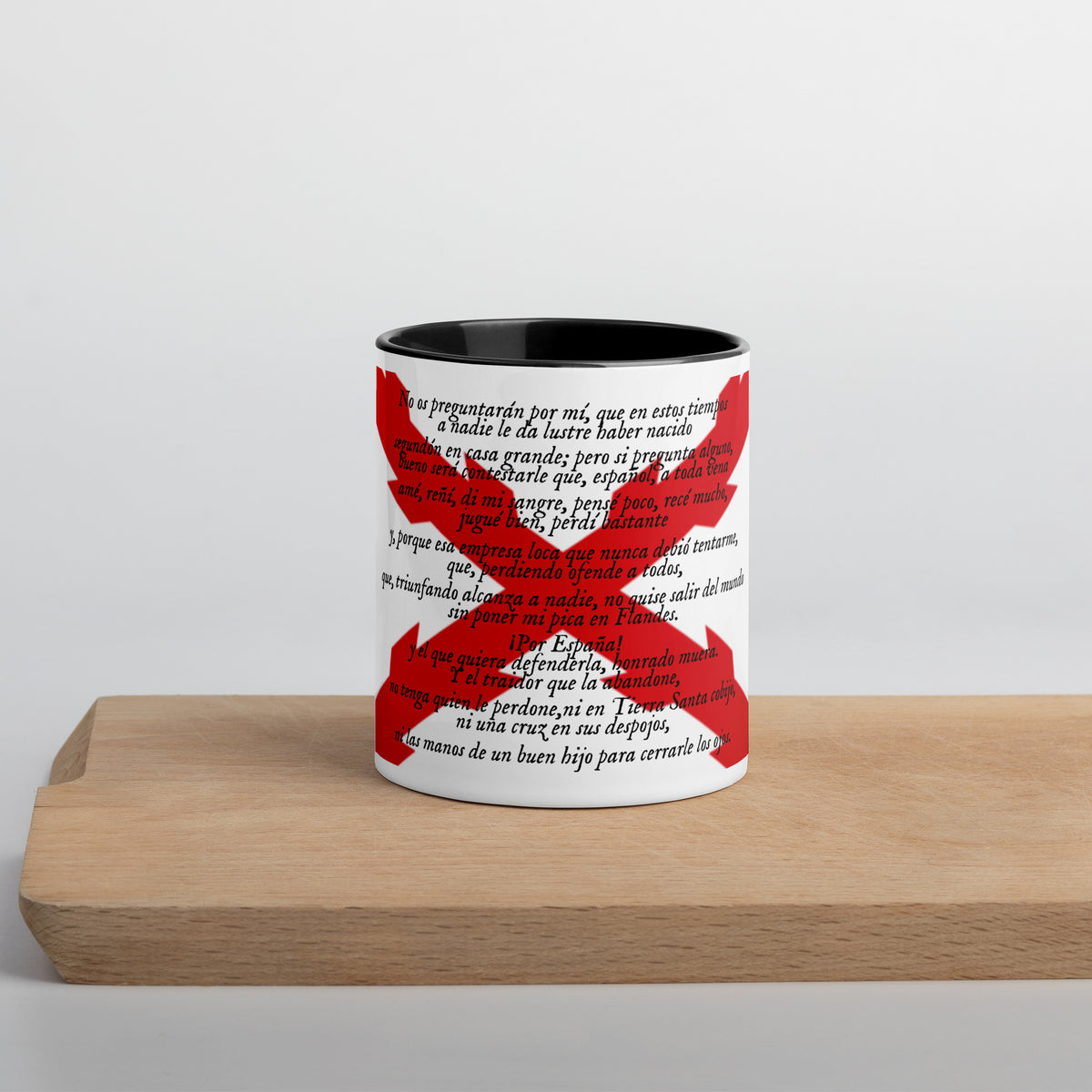 Taza Brindis de los Tercios — cerámica blanca con interior negro — vista frontal